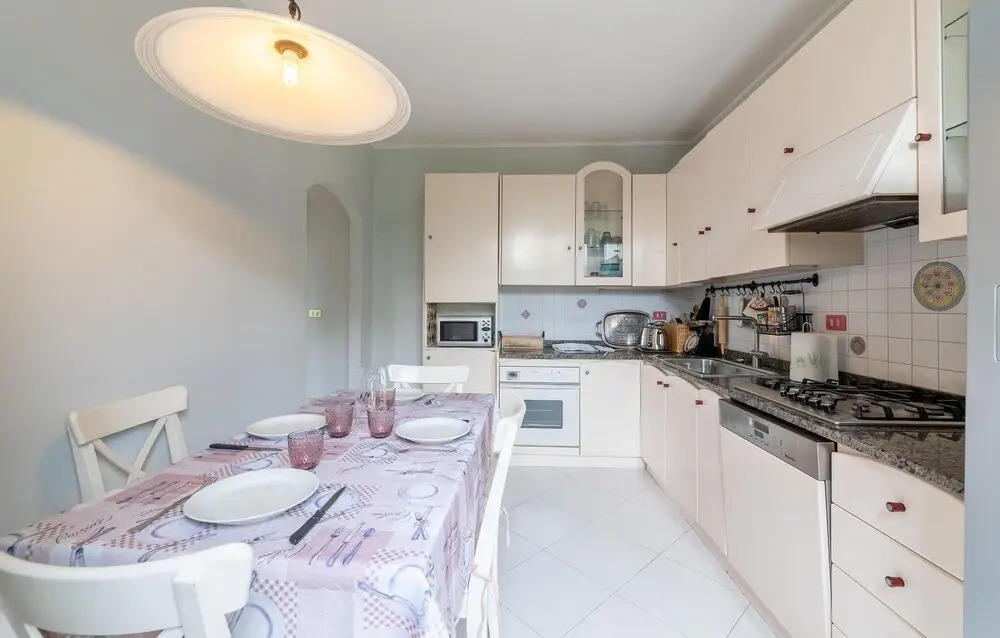 Awesome Home in Desenzano del Garda With Wifi and 3 Bedrooms