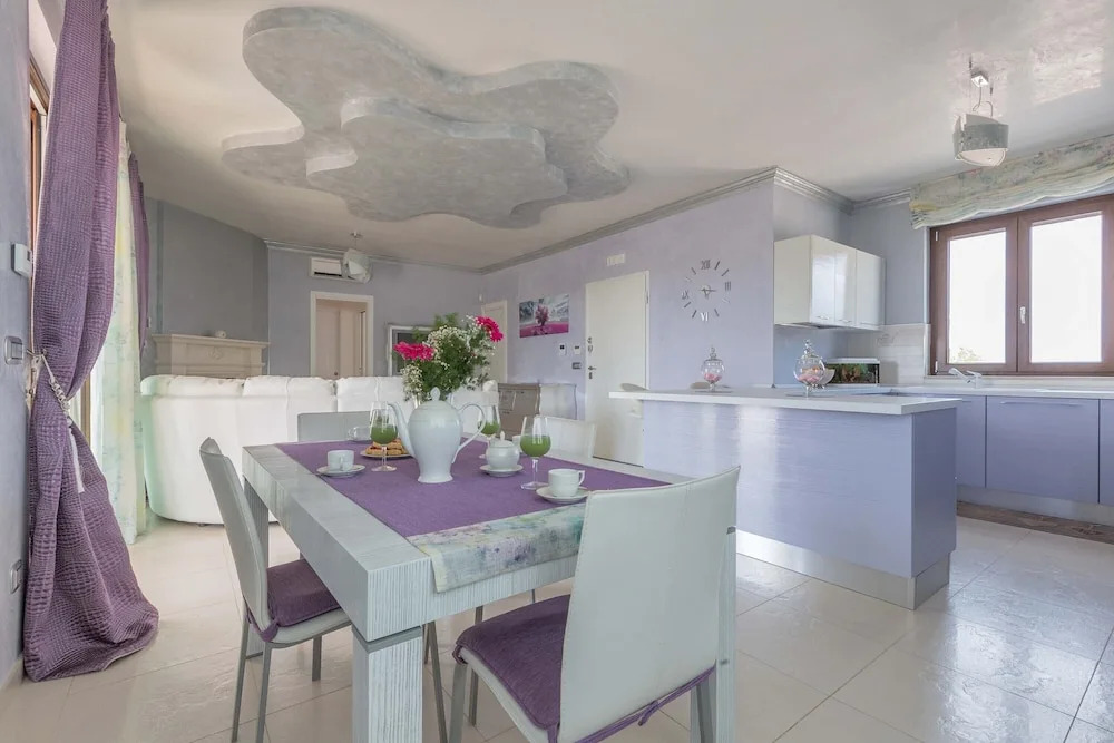 2088 Villa Marilda