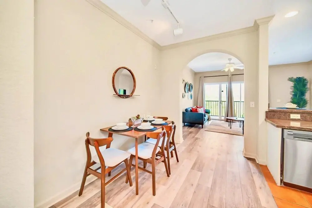Condo w Pool, Games Room - Pet Friendly