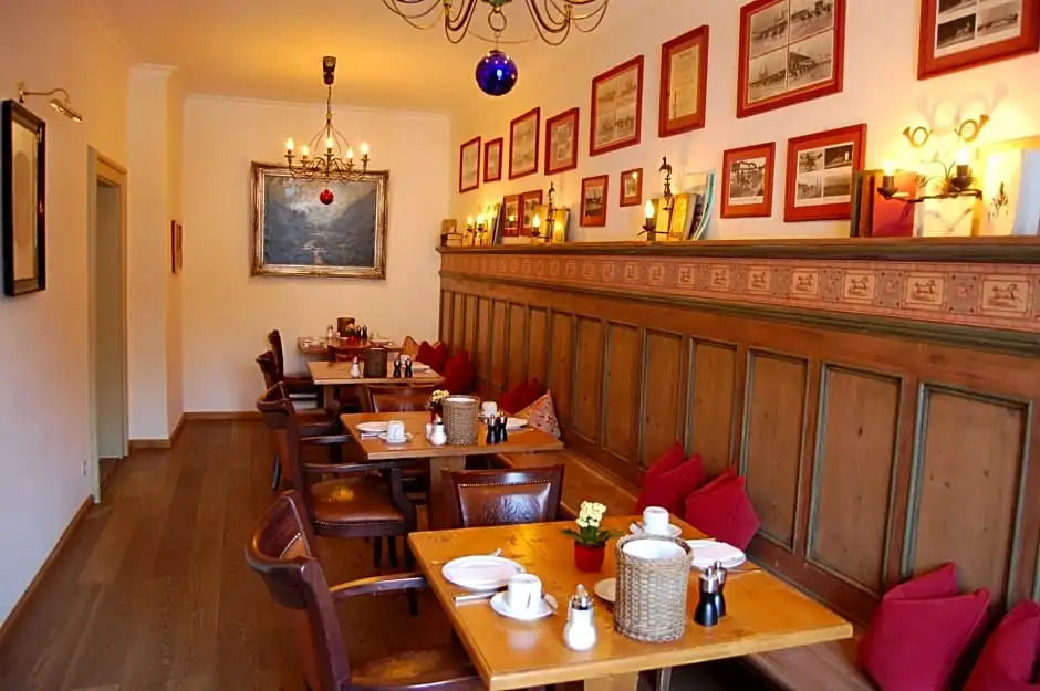 Hotel Gasthof Alte Post Holzkirchen