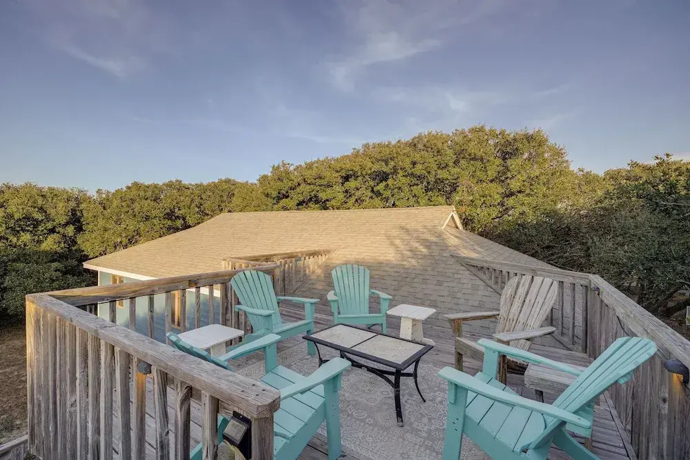 Outer Banks Retreat - Walk to Beach!