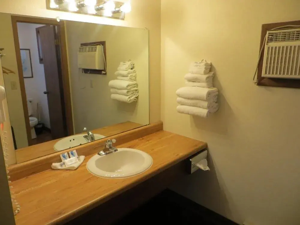Bridgeview Motel