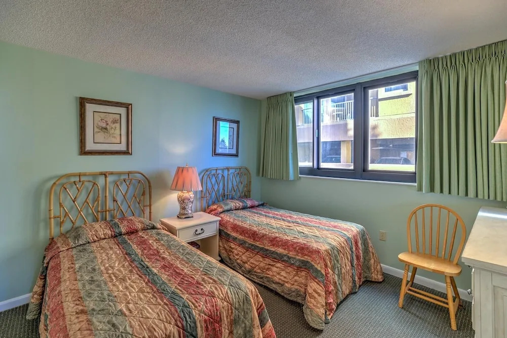 Sea Winds 101 3 Bedroom Condo