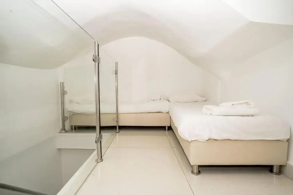 Lovely 2 bedroom unit Shivtey Israel Jerusalem