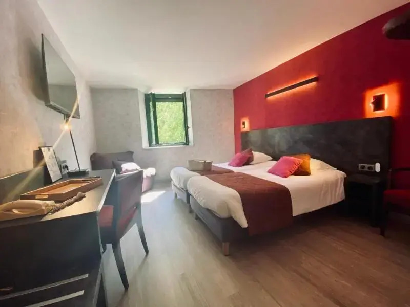 Logis Hôtel Altitude et Spa Pierre-Percée