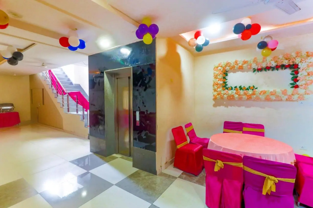 Fabhotel Nido