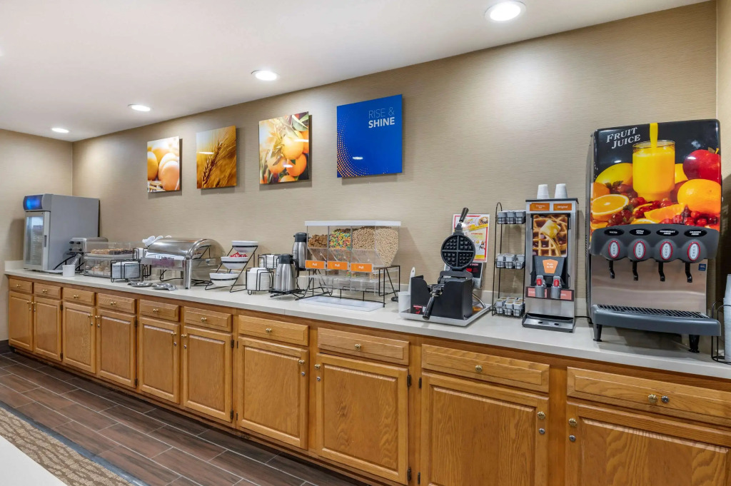 Comfort Inn & Suites Napoleon