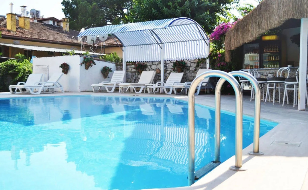 Oskay Hotel