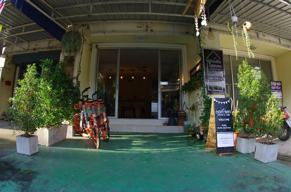 Non-Len Hostel
