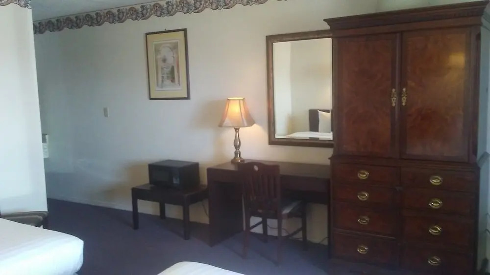 Sunshine Motel