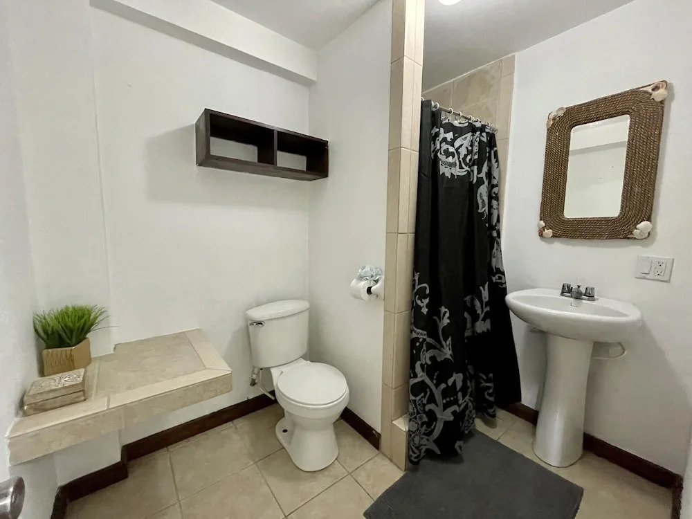 Parham Plaza Hotel