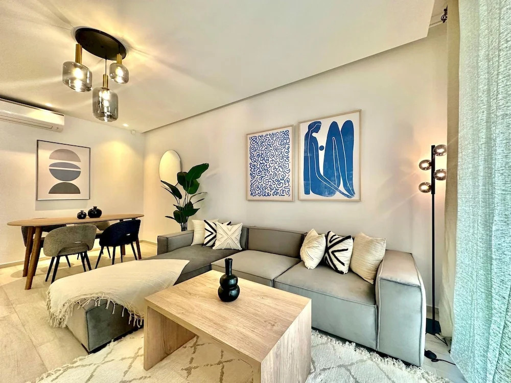 A12 Stylish and Modern 2bds in La Marsa