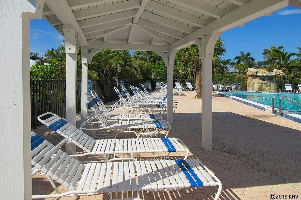 Riviera Club 406 2 Bedrooms 2 Bathrooms Condo