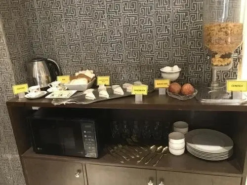 Emerald Suites