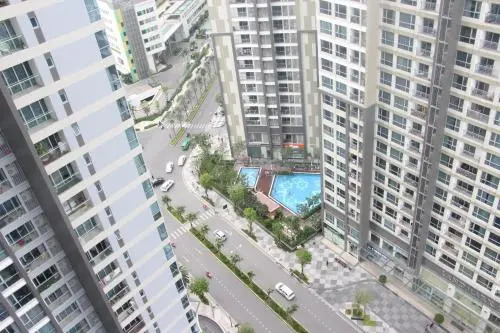 Landmark 81 B&C Free Gym, Pool