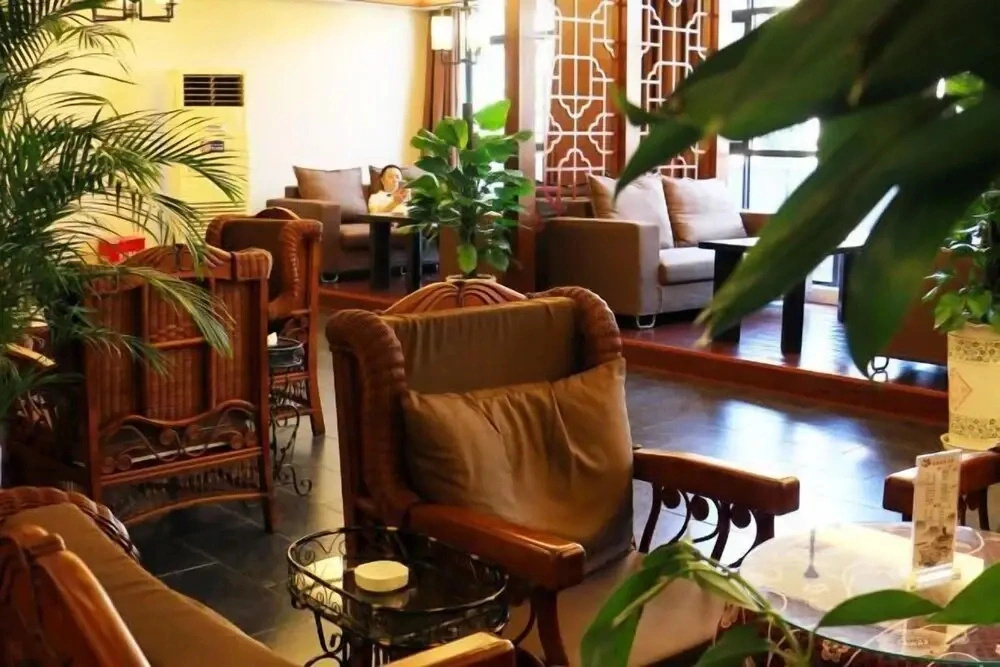 Huajing Shiguang Hotel