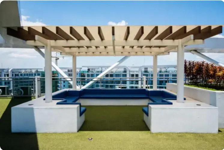 AZURE URBAN RESORT - PARANAQUE MANILA NEAR TERMINAL UNLIMITED WIFI and Netflix