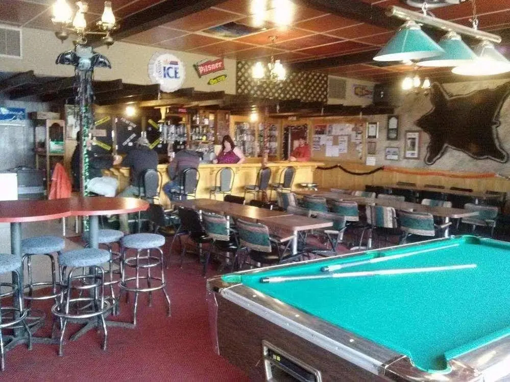 Bow Manor Motor Hotel
