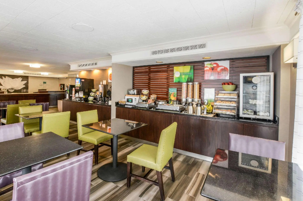 Quality Inn & Suites North Charleston - Ashley Phosphate