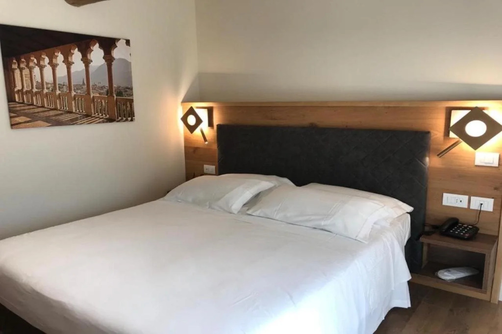 Hotel America