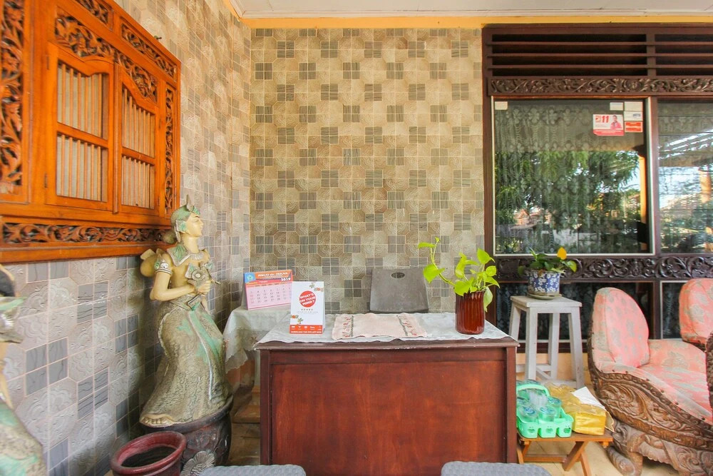 OYO 1721 A. Yani 95 Residence