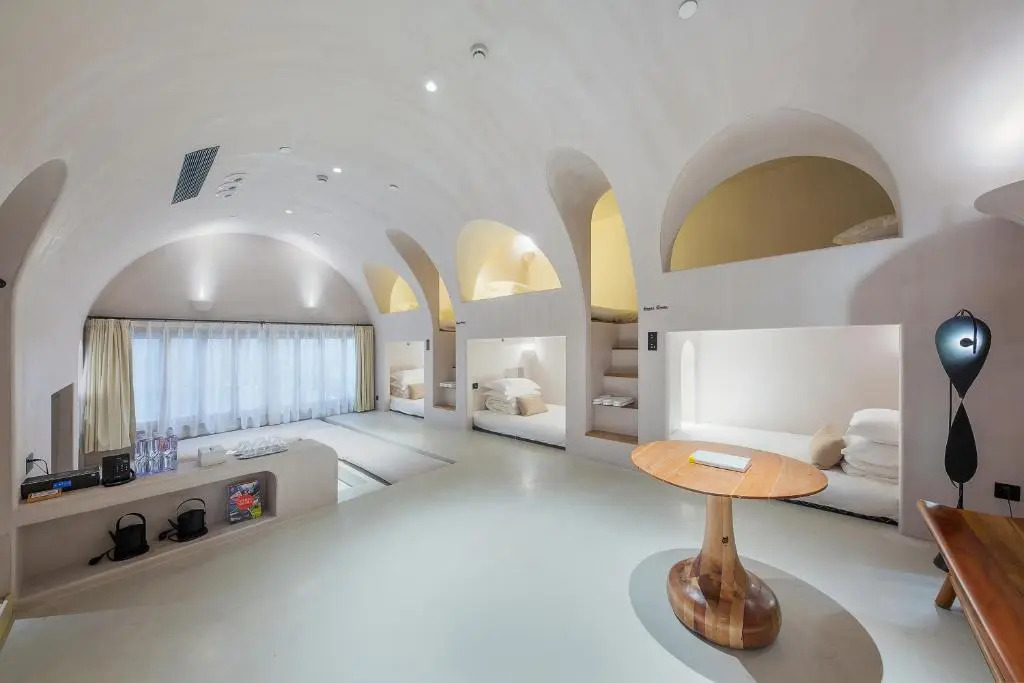 Nayun Xingkongsu Hotel