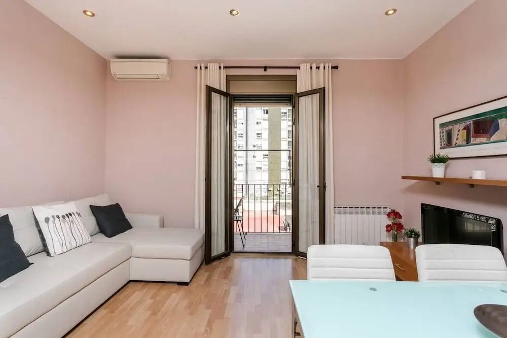 Fantastic 2 Bed Near Plaza Catalunya