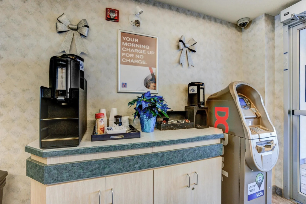Motel 6-Grande Prairie, AB
