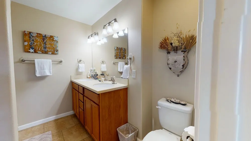 Vixen's Studio Bedroom Home