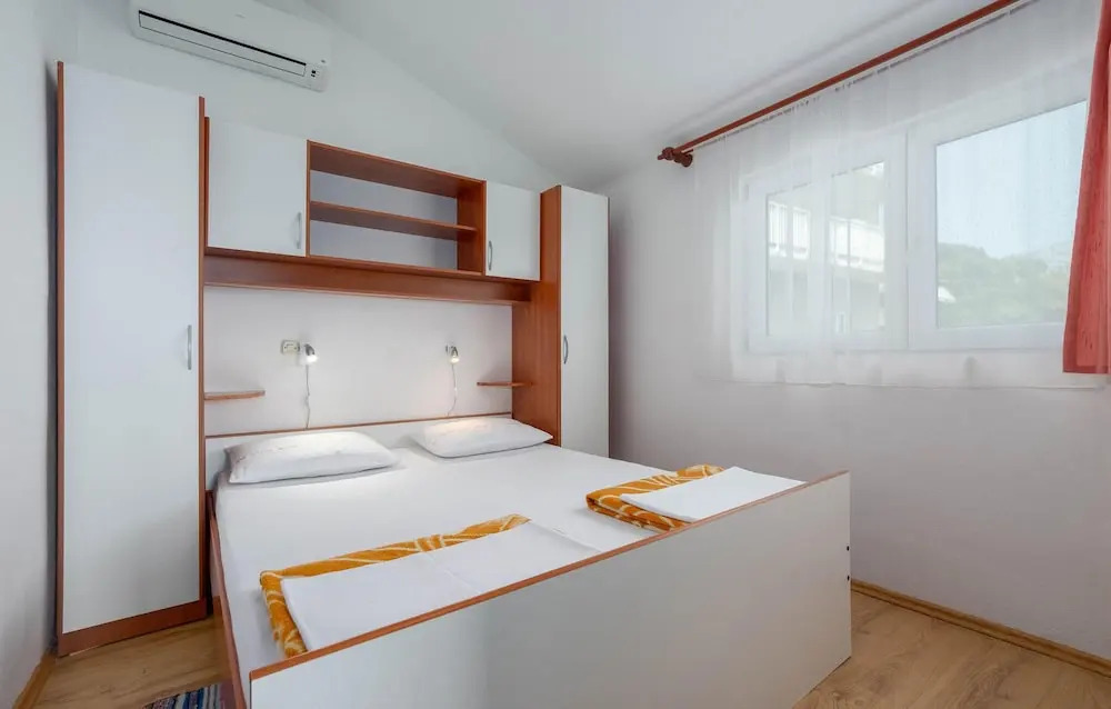 Nice Apartment in Pisak With 3 Bedrooms and Wifi