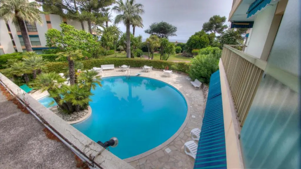 Eden Park 3 pièces 4 étoiles 100m des Plages Piscines SPA Parking