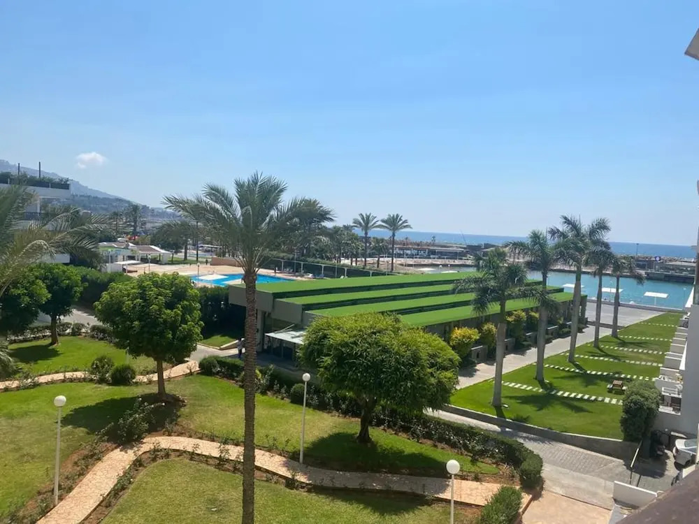 Stunning Sea Front Chalet In Tripoli