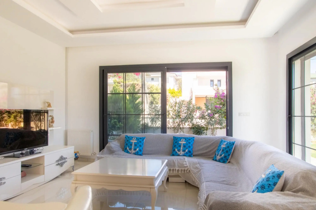 Sleek Villa with Private Pool and Garden in Cesme