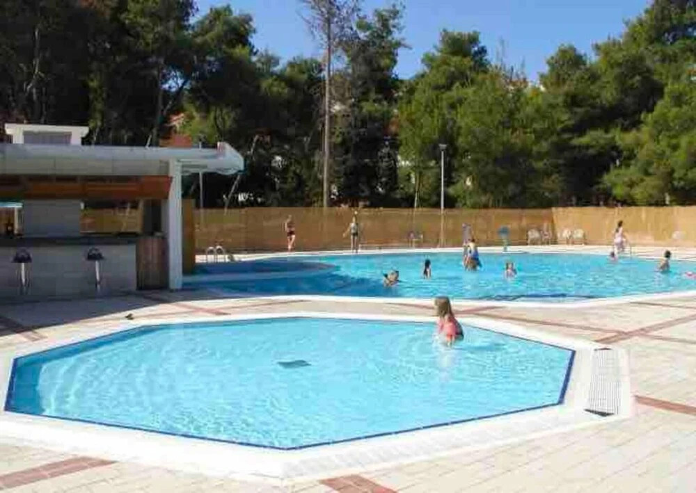 Charming 2-bed Apartment in Necujam