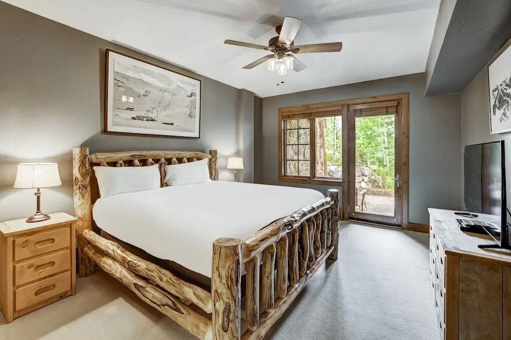 Ski-in/ski-out 2 Br Condo, Heart Of Bachelor Gulch 2 Bedroom Condo by RedAwning