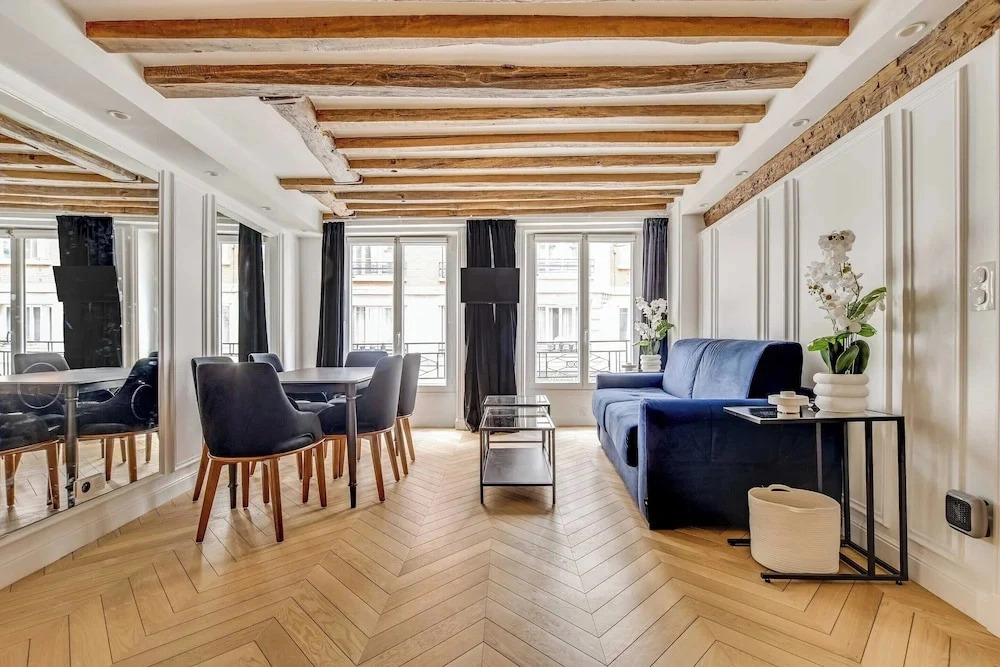 2bdr/5p Apartment au Centre de Paris in Downtown Paris