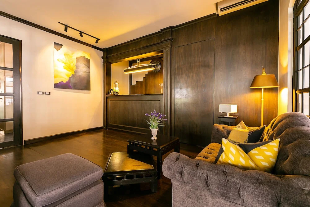 Your Private Oasis Stylish 2br With Spacious Living Room and Pool Access