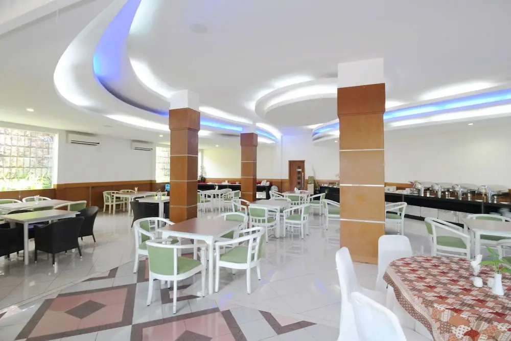 Airy Bandara Ahmad Yani Arteri Utara D4 Semarang