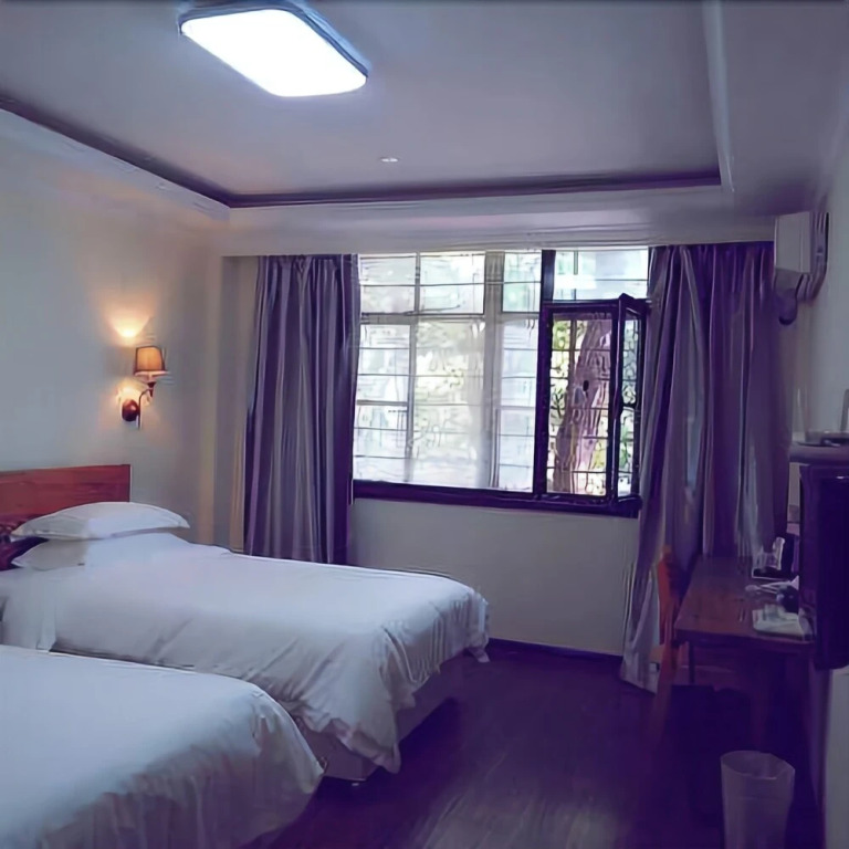 Nanjing Xinzhilv Garden Hotel