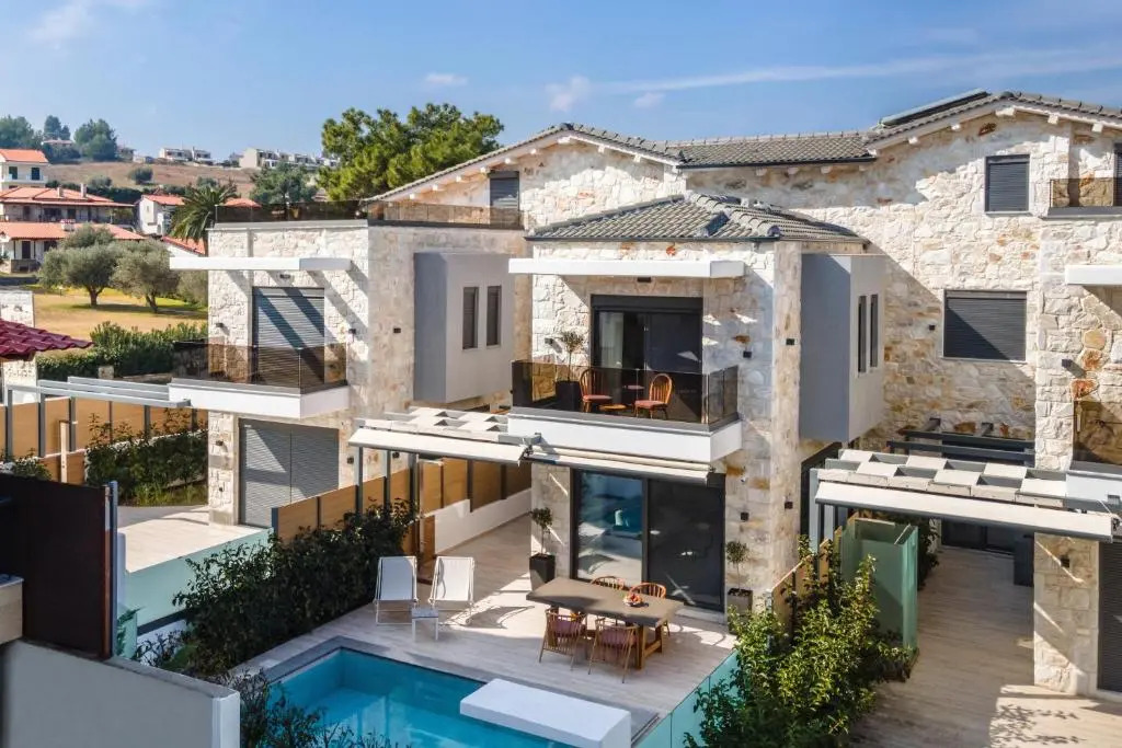 Villa Nicolette Relax in Coastal Luxury in This Modern Airy Property
