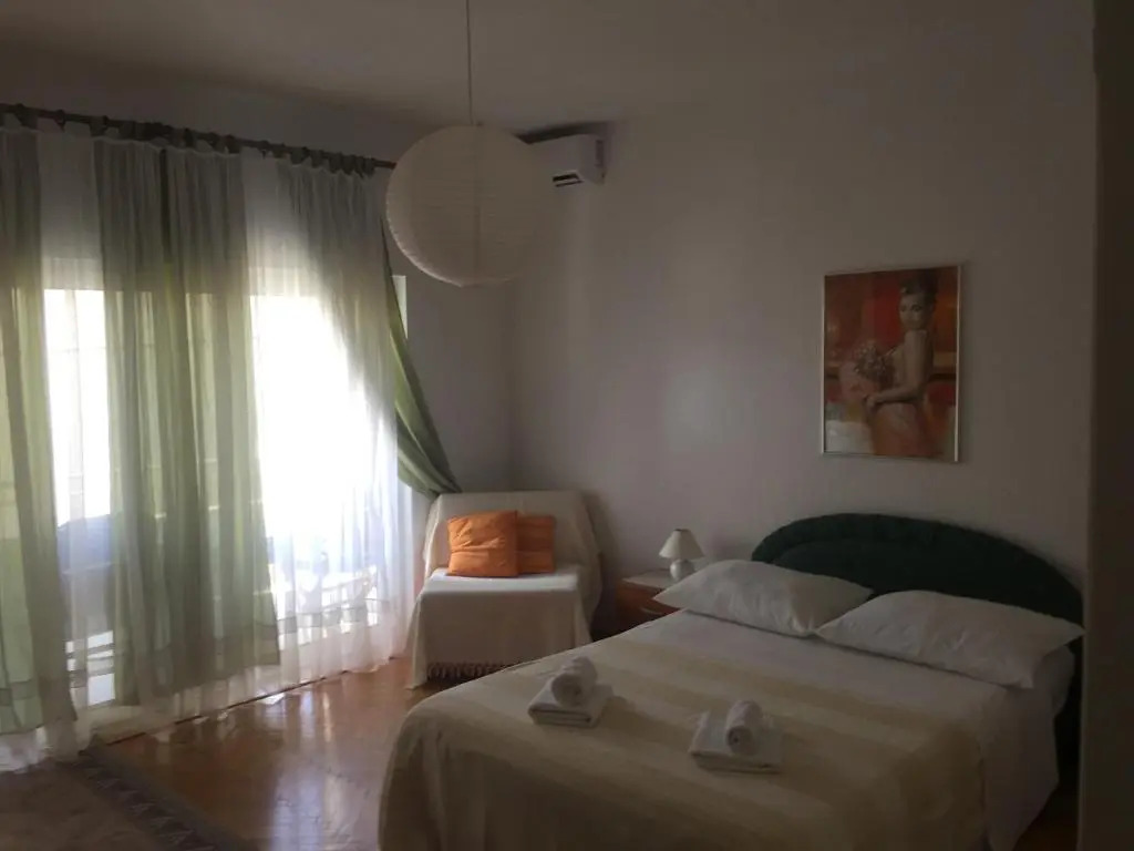 Apartments Leut