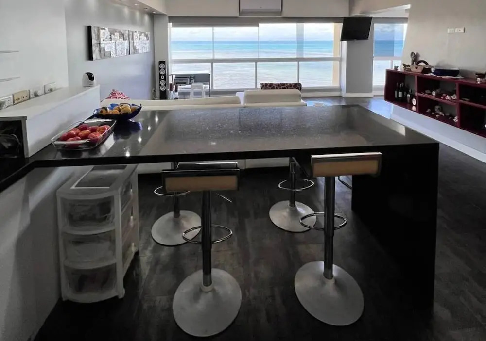 Seafrontapartment-sleeps4-pool-parking-garden