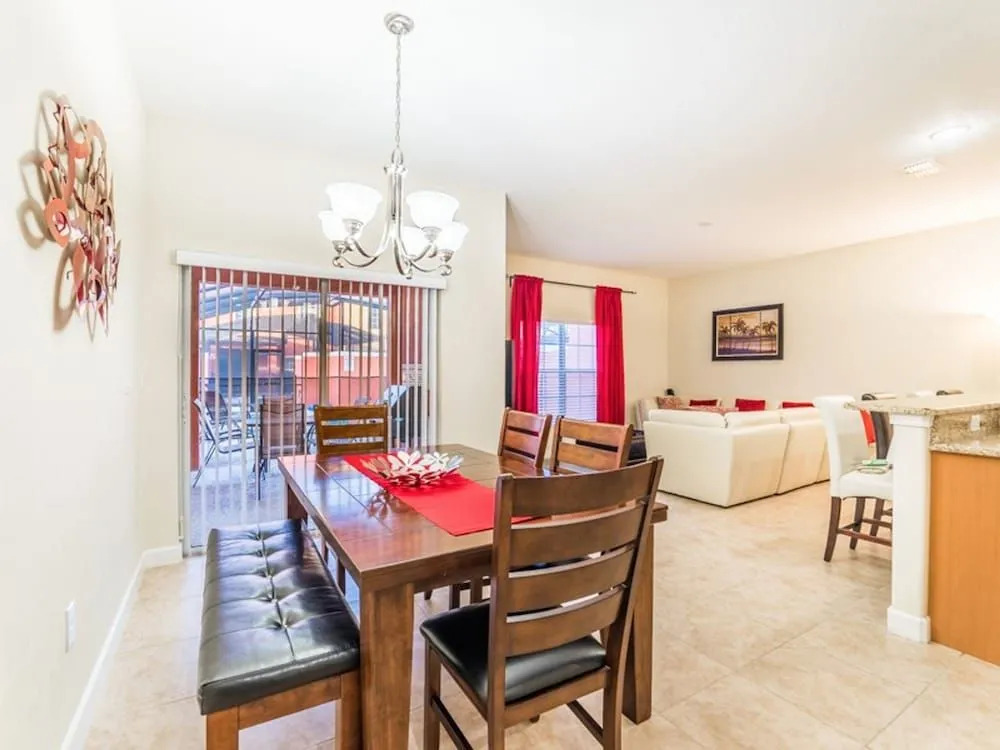 Paradise Palms 8925