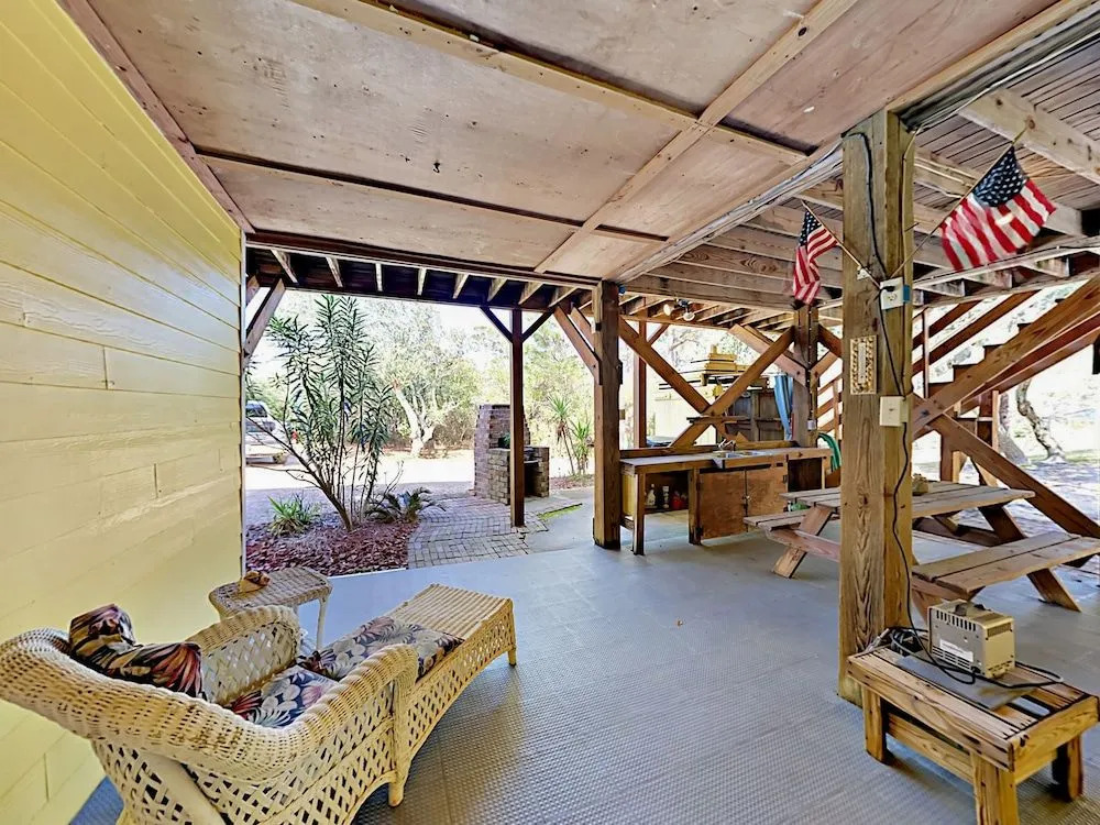 655 Cabana Beach Rd Cottage 4 Bedrooms 4 Bathrooms Cottage