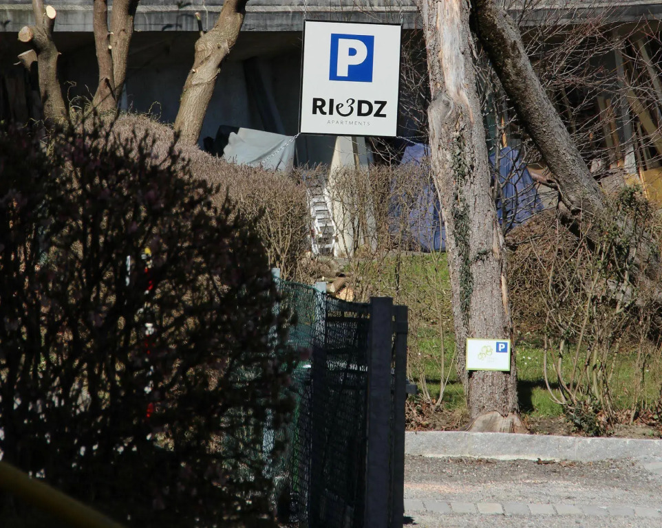 Riedz Apartments Innsbruck- Zentrales Apartmenthaus mit grüner Oase