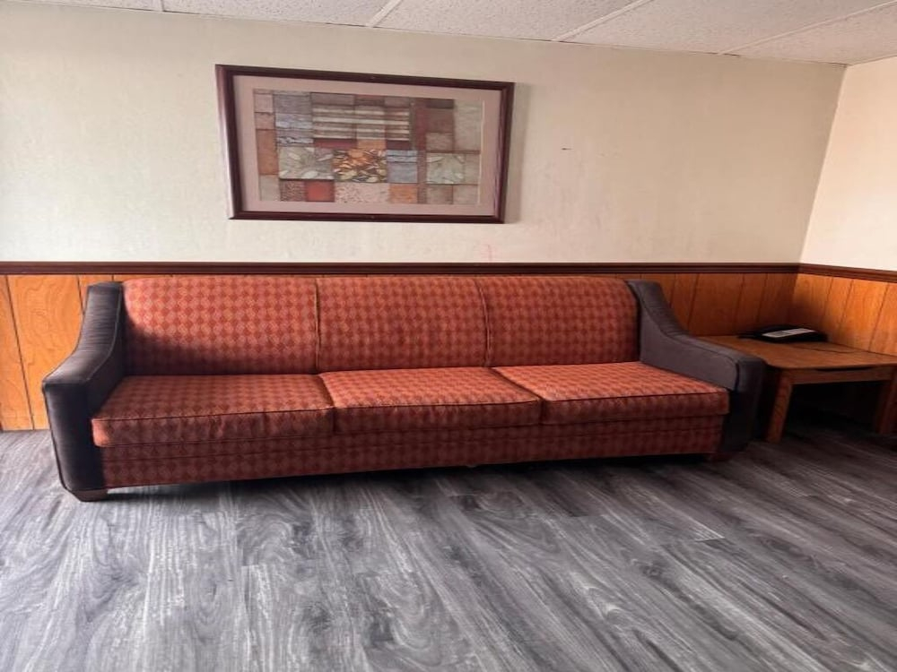 Coachman Motor Lodge