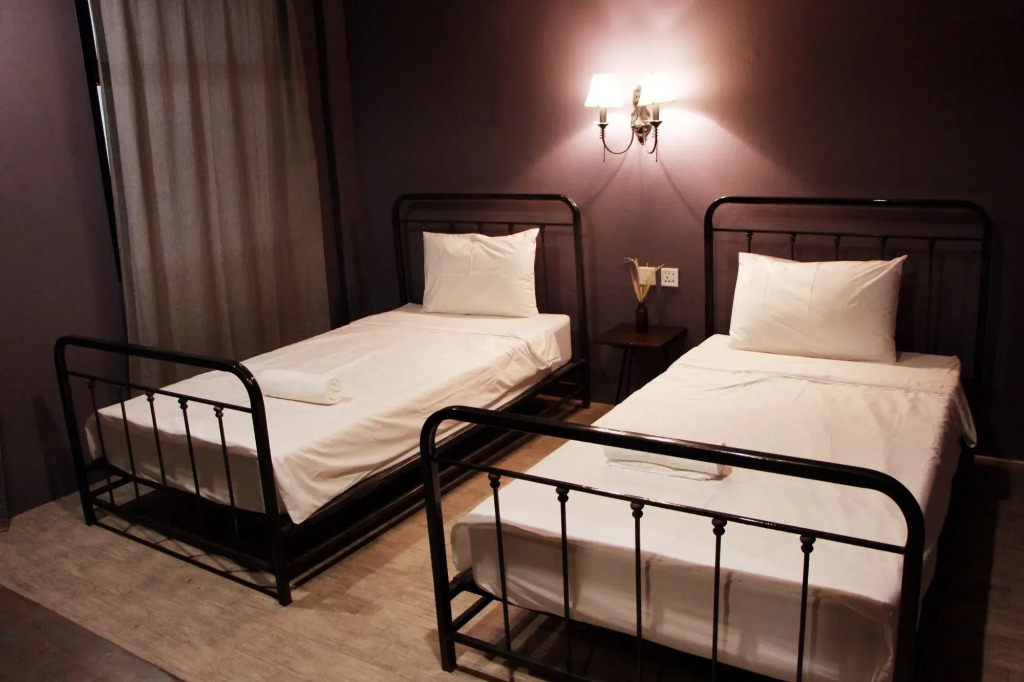 Niras Bankoc Hostel