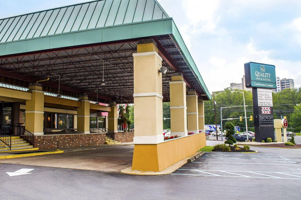 Wilkes-Barre Inn & Suites