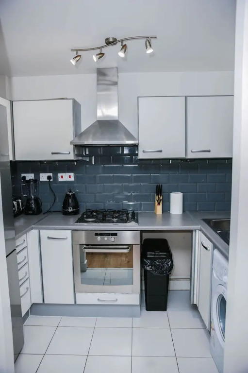Riverside 2 Bed Apartment