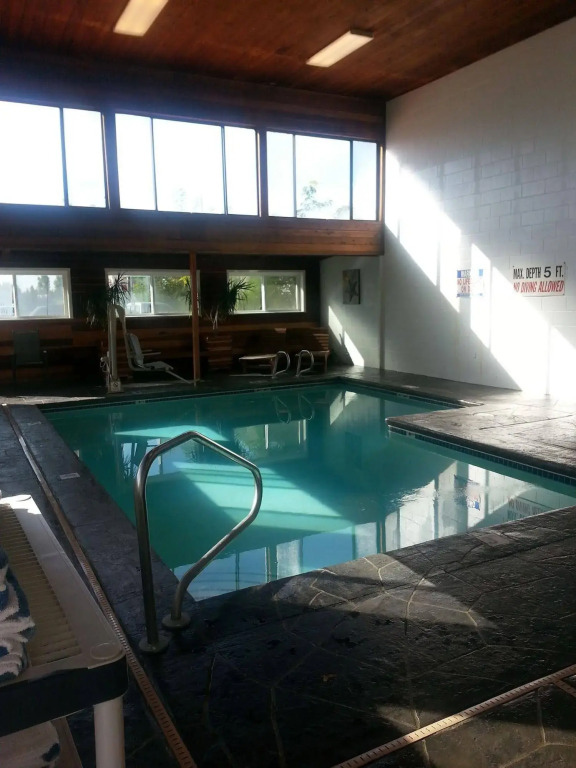 Motel West